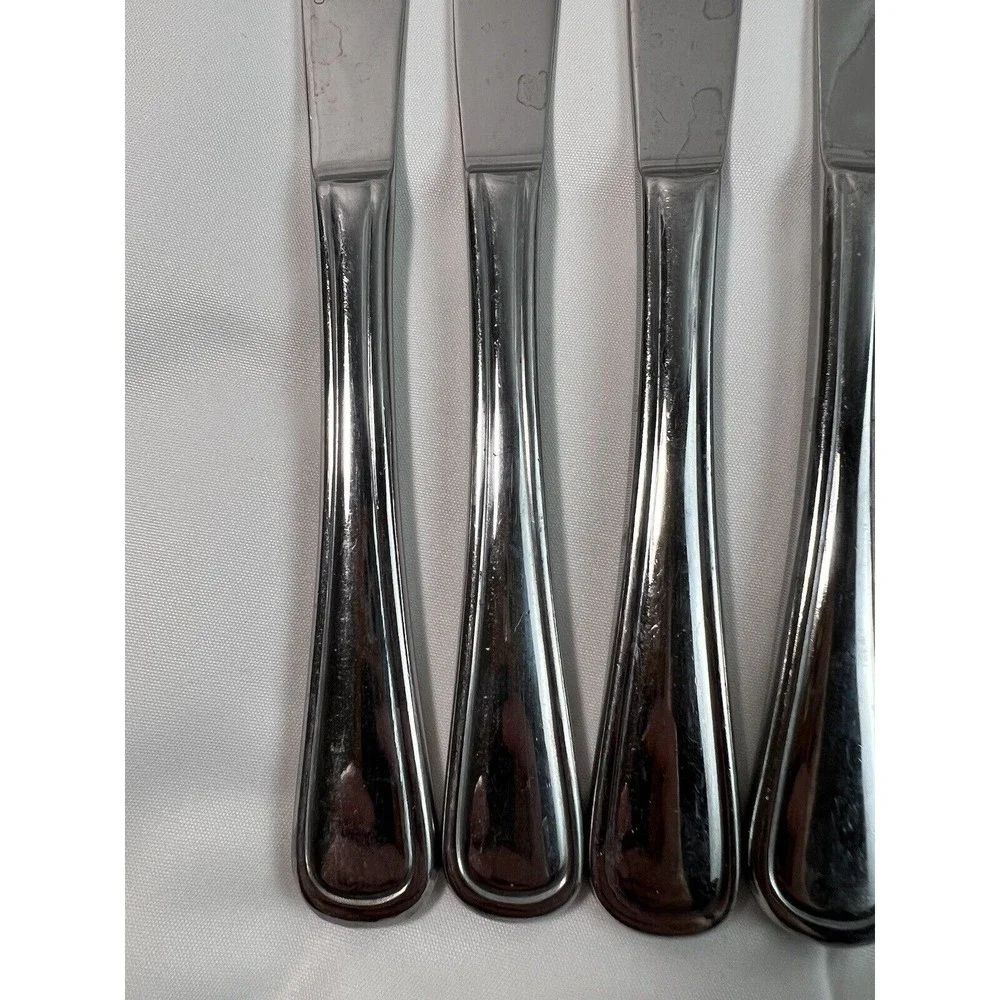 Oneida Stainless 9” Dinner Knives Set of‎ 8